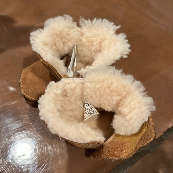 Infant UGG Boots - Picture 5 of 5